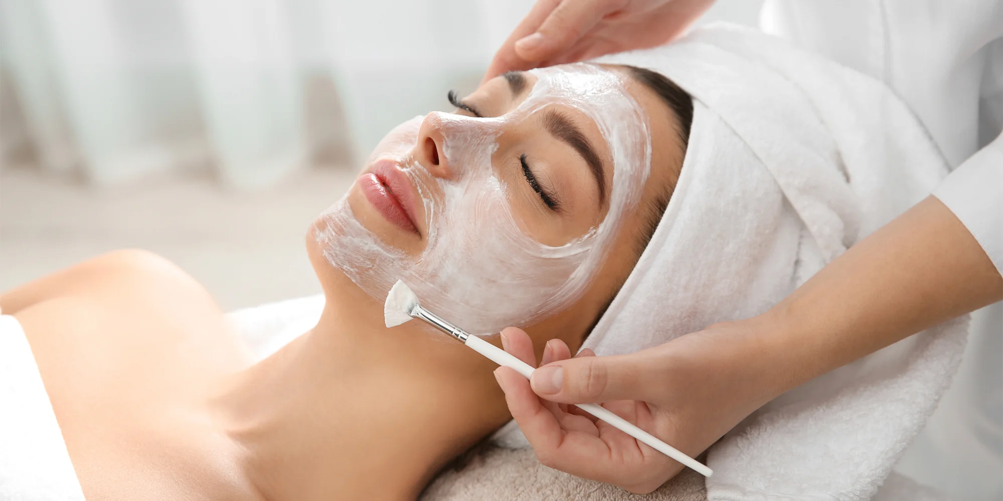 Hĺbkové čistenie pleti, lash lifting či laminácia obočia v salóne Image In – Obrázok 2