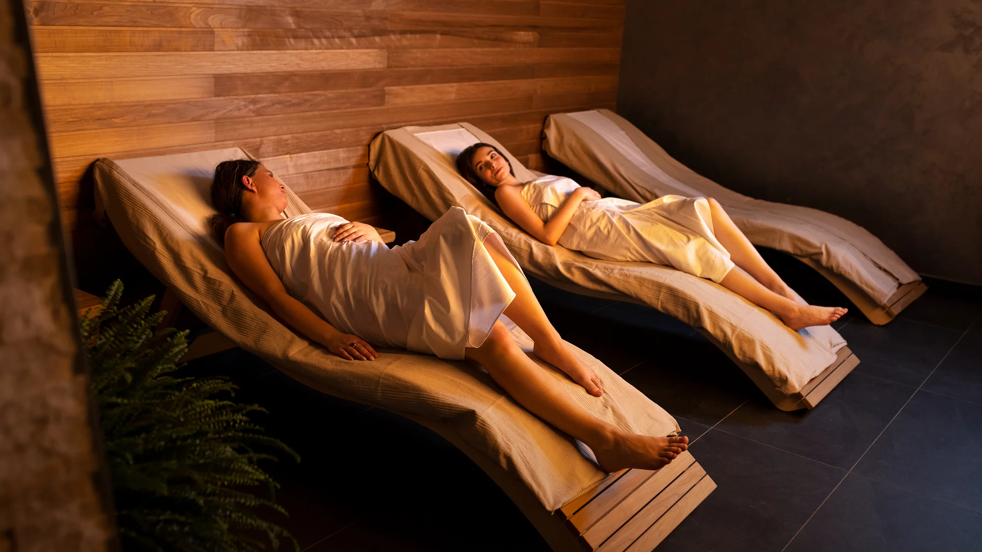 Privátny wellness so sektom či vstupy pre dvoch aj s masážou – Obrázok 5