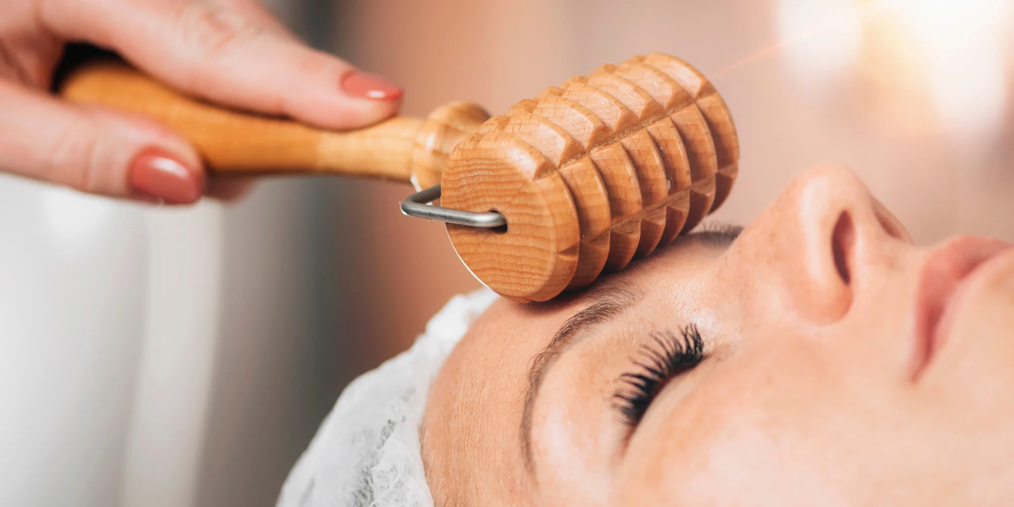 Hydrodermabrázia, galvanoterapia alebo maderoterapia pleti v Nefrit estee – Obrázok 3