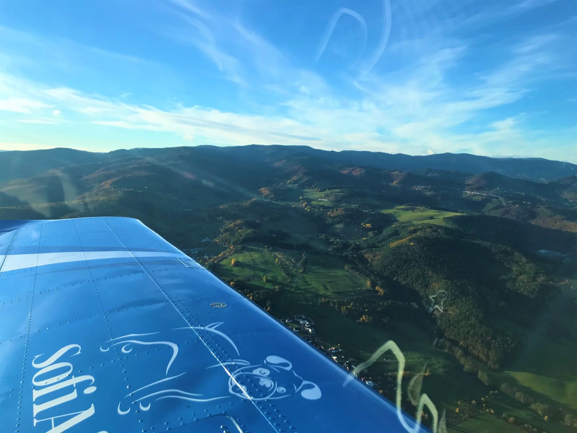 Vyhliadkový let alebo adrenalínový voľný pád so stavom ZERO GRAVITY a certifikátom – Obrázok 4