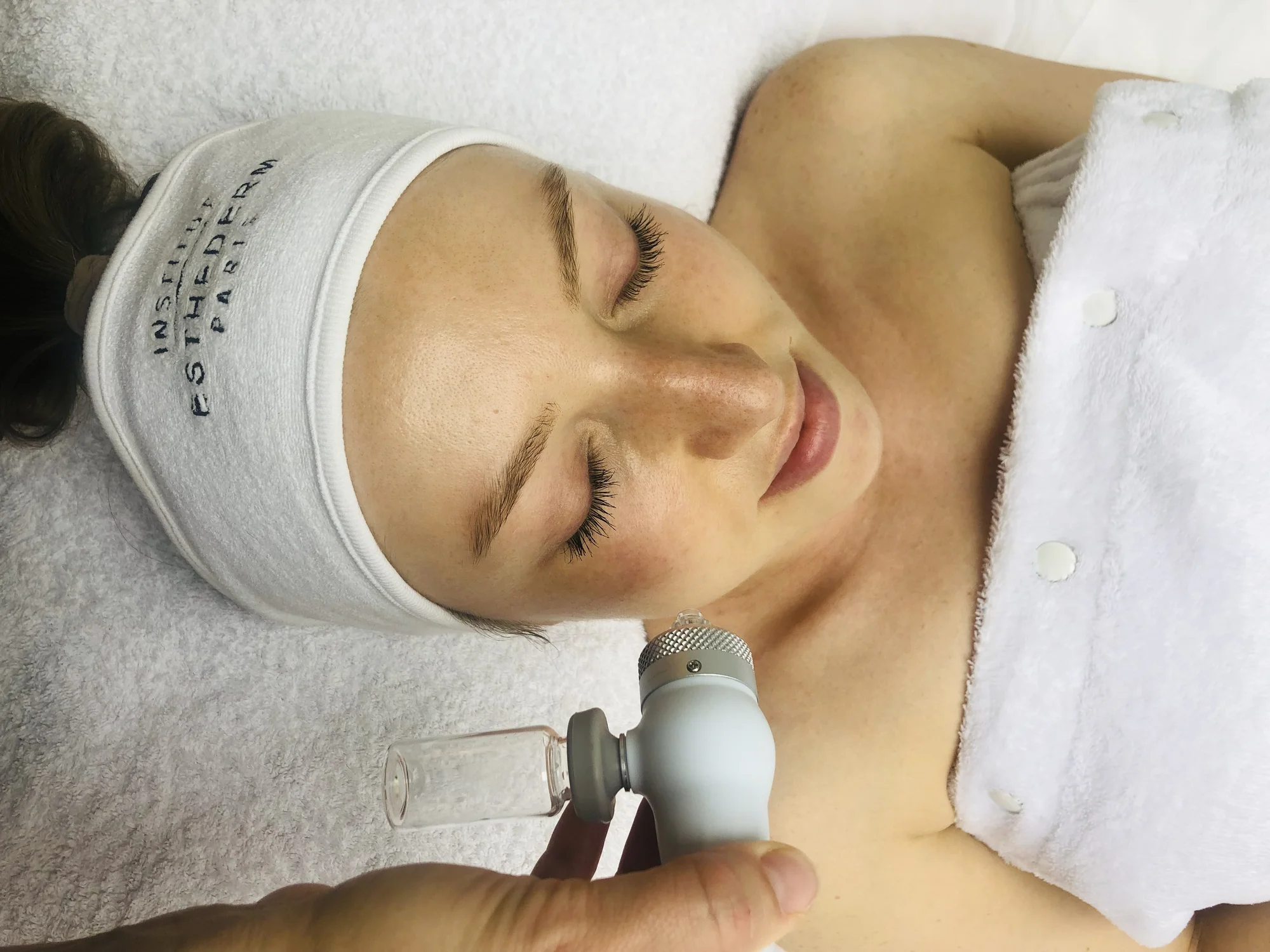 Hydrodermabrázia, galvanoterapia alebo maderoterapia pleti v Nefrit estee – Obrázok 6