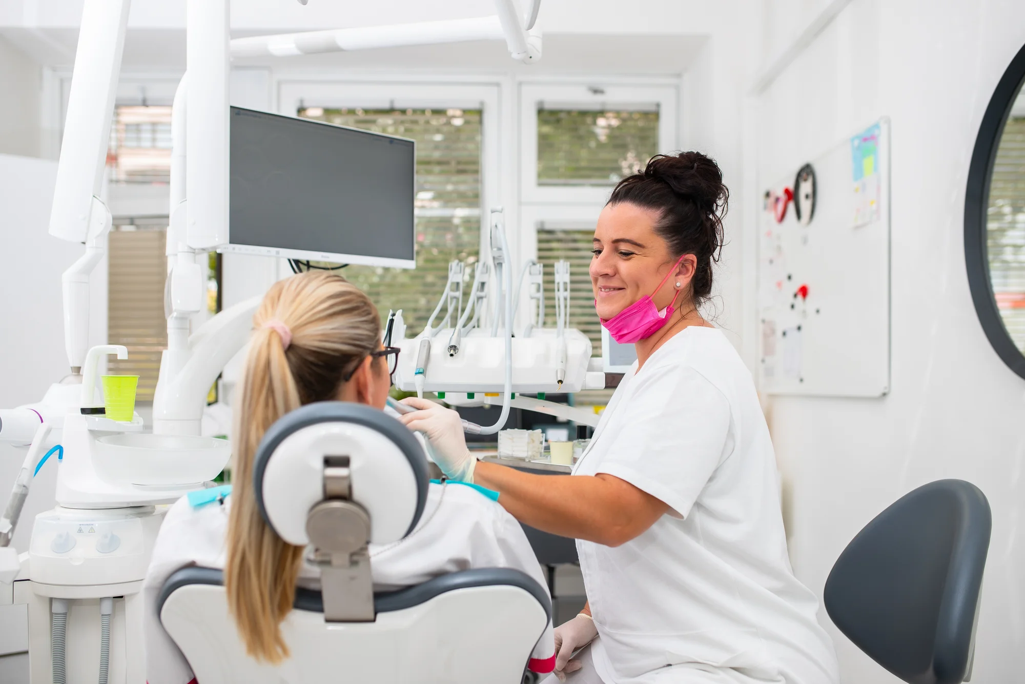 Dentálna hygiena a ambulantné i domáce bielenie zubov – Obrázok 4