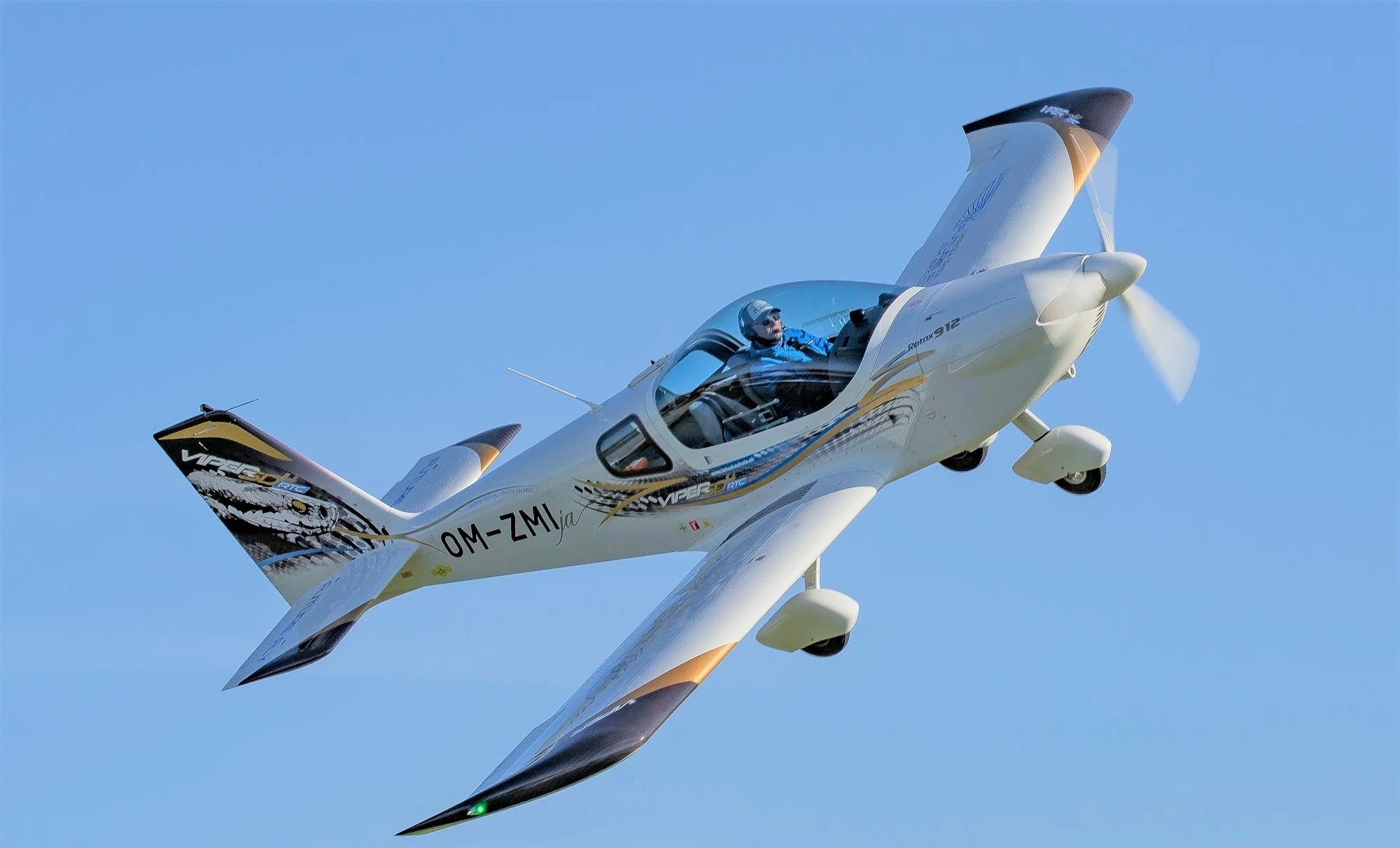 Let lietadlom Viper SD4 s možnosťou pilotovania alebo skupinový let na 2 lietadlách – Obrázok 6