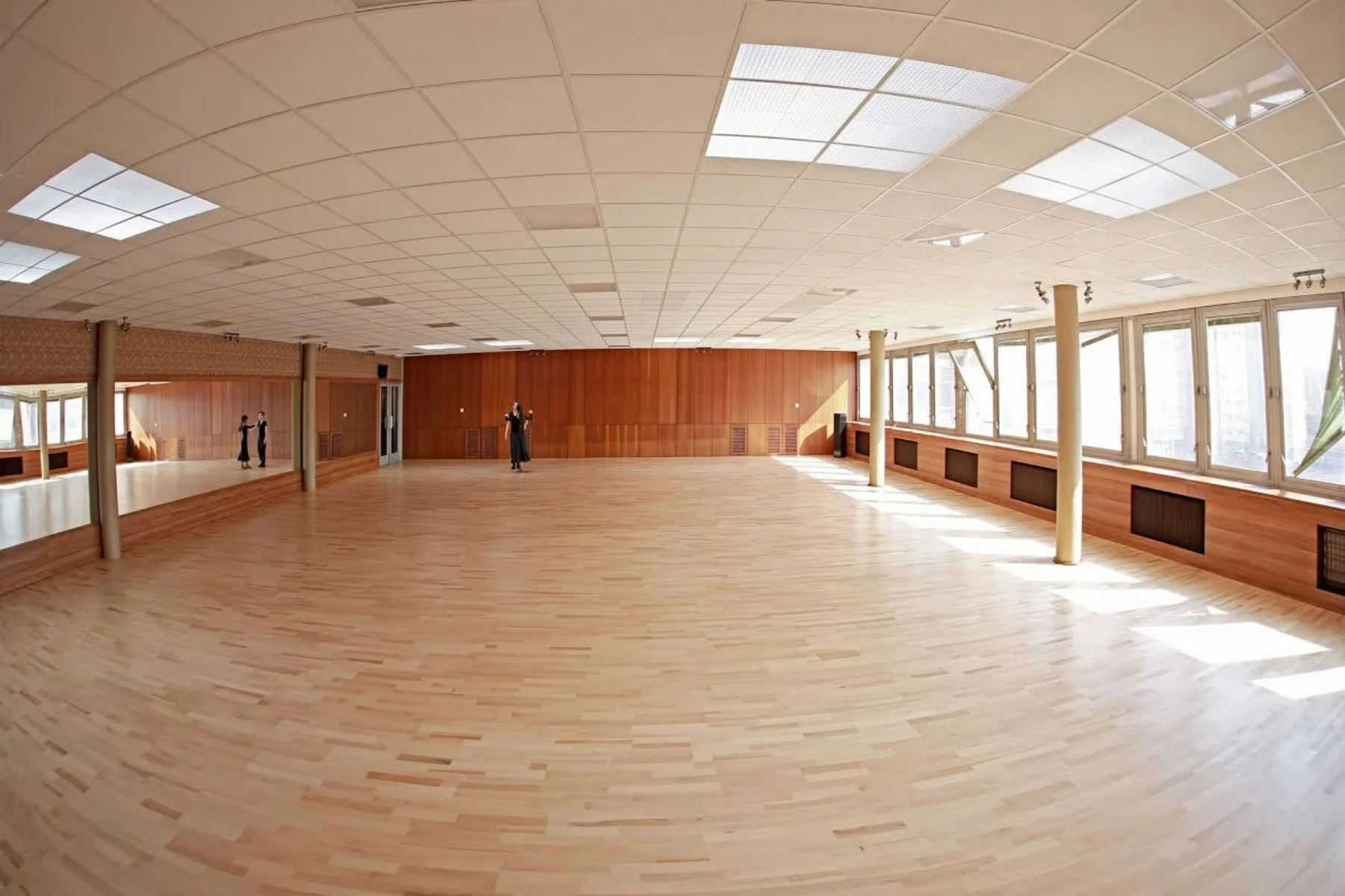 Kurz spoločenských tancov: waltz, tango, viedenský valčík, polka, cha-cha a ďalšie – Obrázok 5