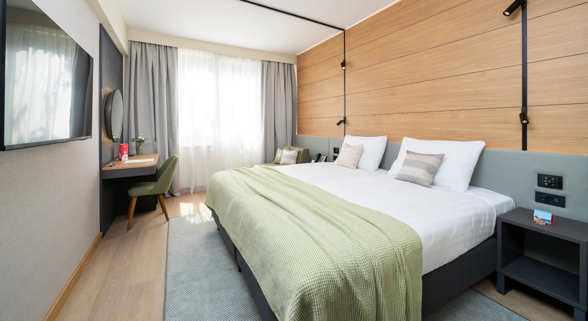 Novo zrekonštruovaný 4* hotel v Umagu priamo pri mori: raňajky alebo polpenzia a wellness – Obrázok 3