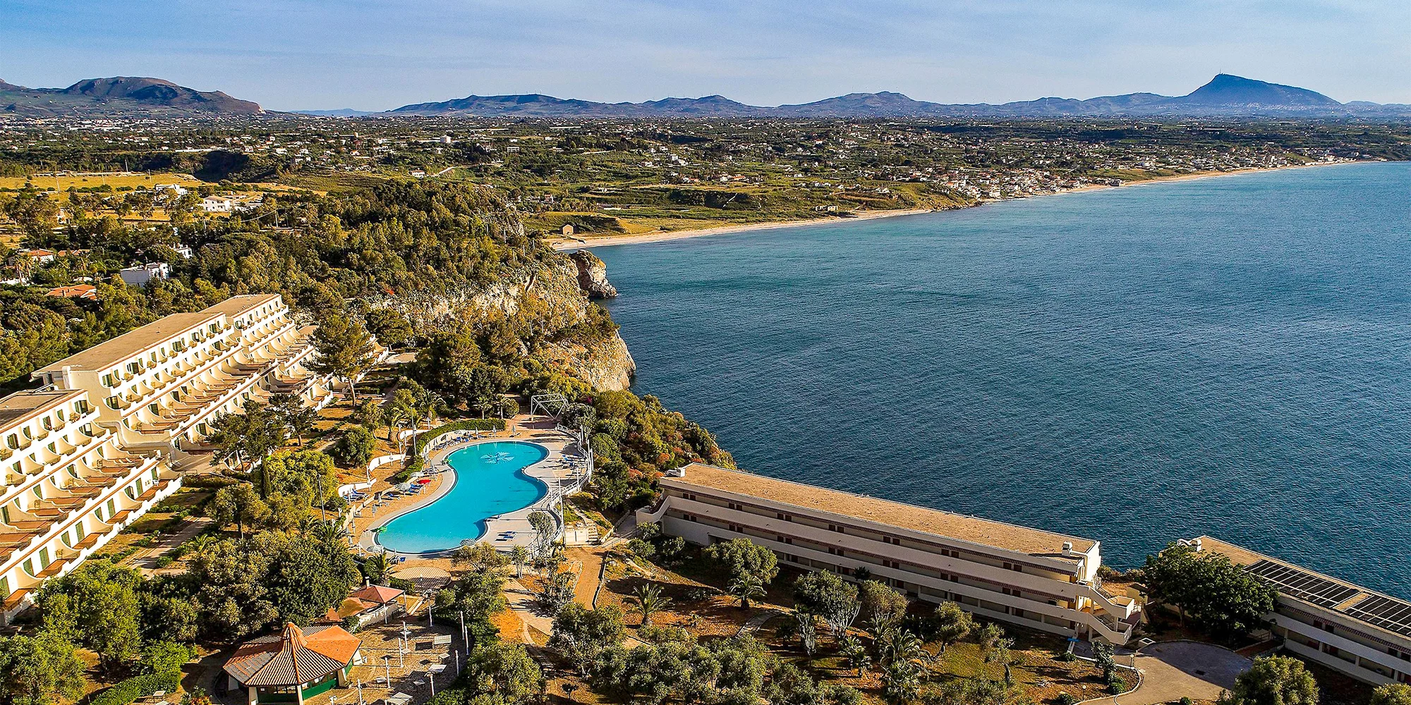 Sicília: 4* hotel s vodným parkom, strava podľa výberu od raňajok po all inclusive