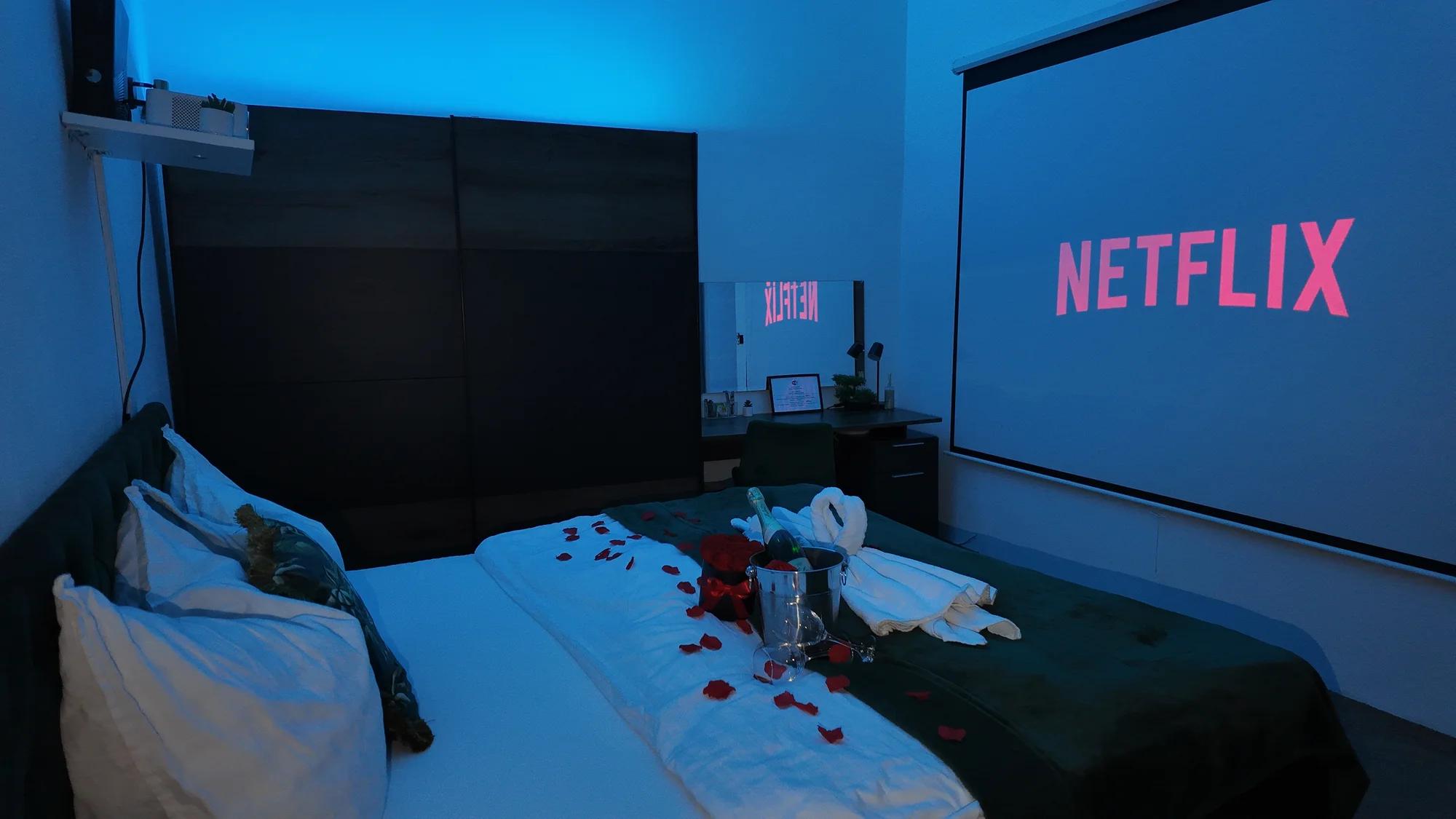 Romantika v centre Košíc: luxusný apartmán s vírivkou a domácim kinom – Obrázok 3