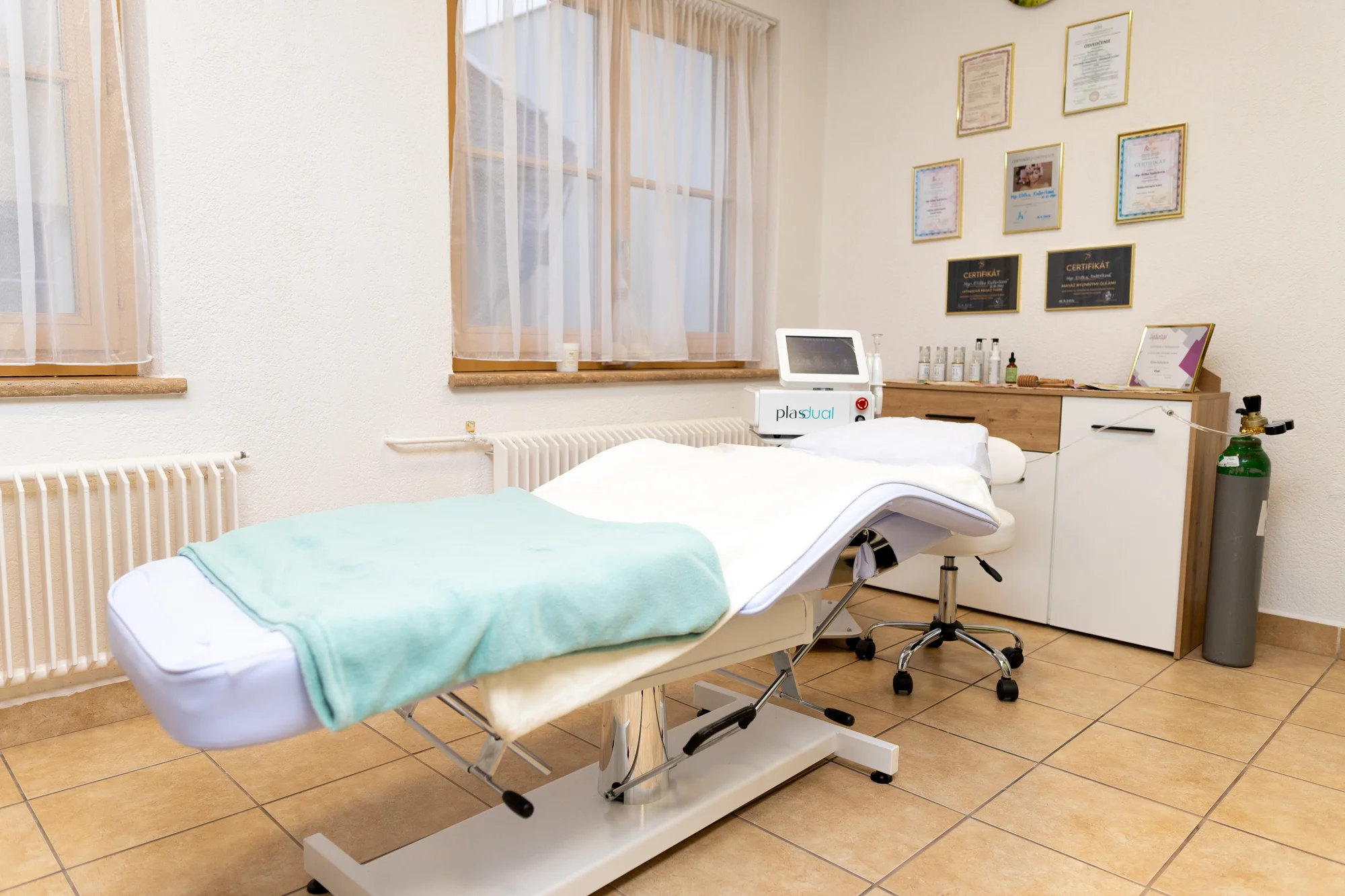 Kozmetické ošetrenie tváre alebo vlasovej pokožky prístrojom Plazma Fusion na klinike RezoMed – Obrázok 5