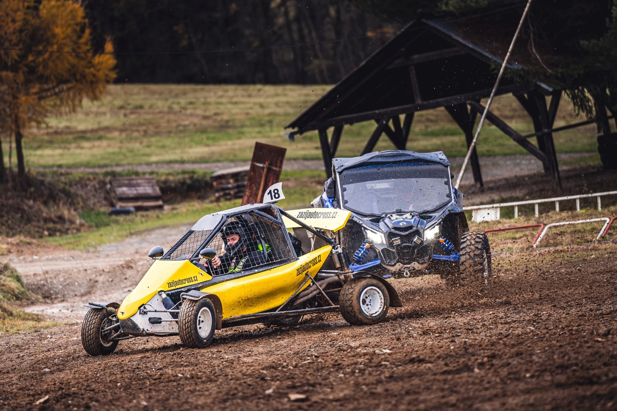 Adrenalínová jazda v bugine na autocrossovom okruhu v Môlči: 3 až 10 kôl pre 1 osobu – Obrázok 4