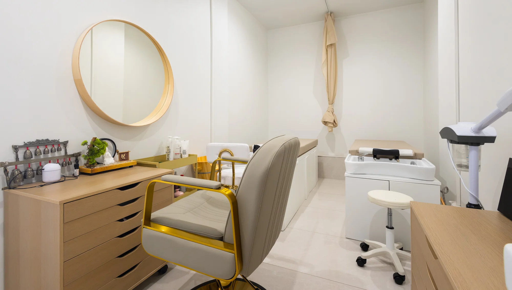Studio an: HEAD SPA pre pokožku hlavy, s čistením pleti alebo masážou tváre – Obrázok 2