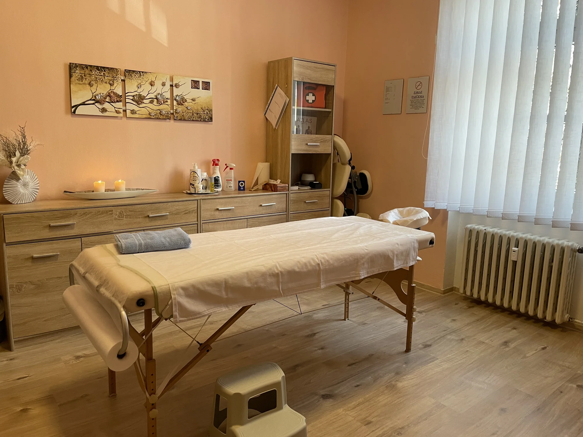 Relaxačná, regeneračná či kombinovaná masáž aj reflexná terapia chodidiel – Obrázok 6