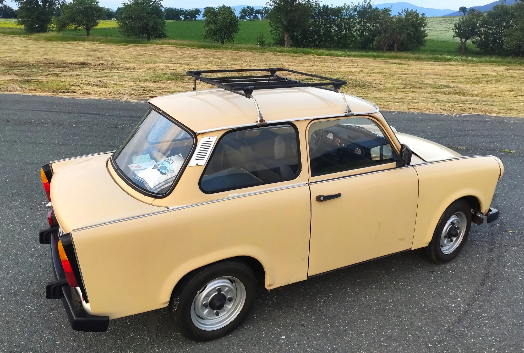 Zážitková jazda ako vodič alebo spolujazdec na legendárnom vozidle TRABANT 601S: 15, 30 alebo 60 minút nostalgie – Obrázok 3
