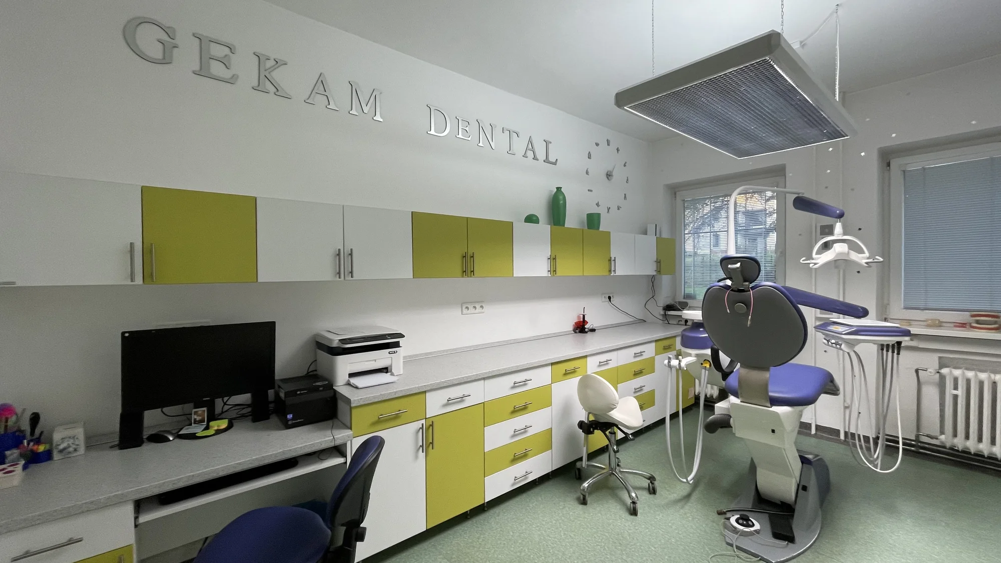 Dentálna hygiena s pieskovaním a bielením zubov v Gekam-dental – Obrázok 3