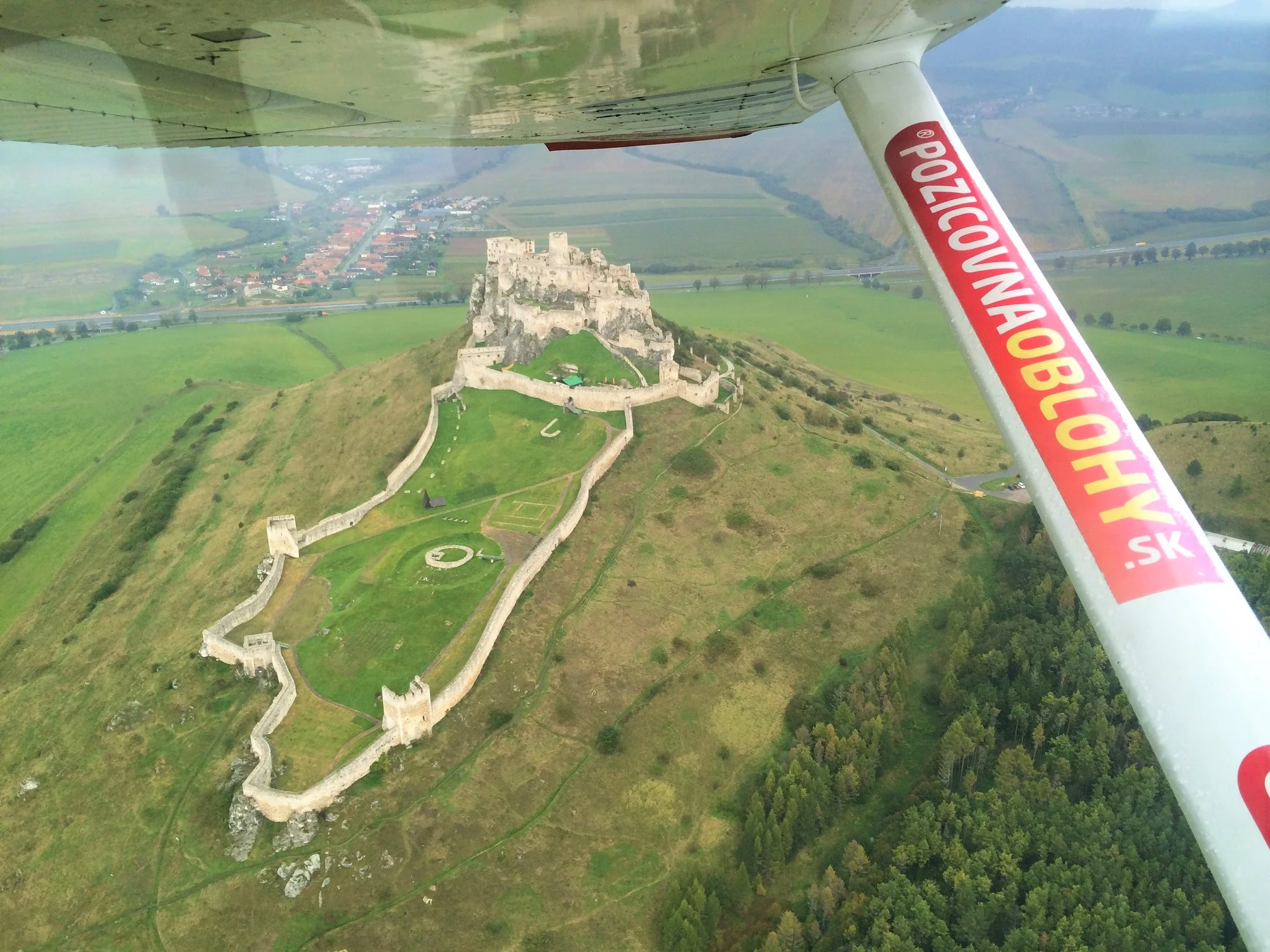 Let lietadlom CESSNA 182 ponad Tatry alebo Spiš pre 1 až 3 osoby s možnosťou pilotovania – Obrázok 4