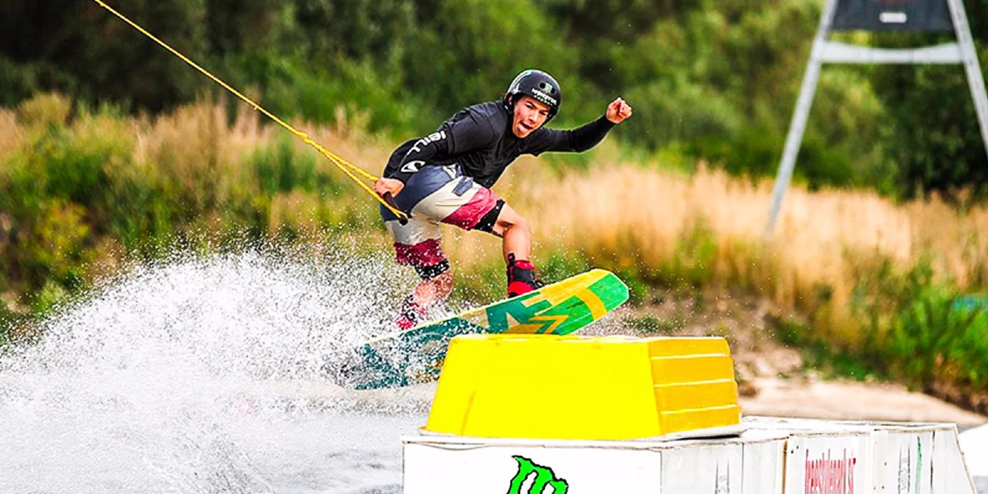 Adrenalínový WAKEBOARDING aj so zapožičaním vybavenia na Liptove!