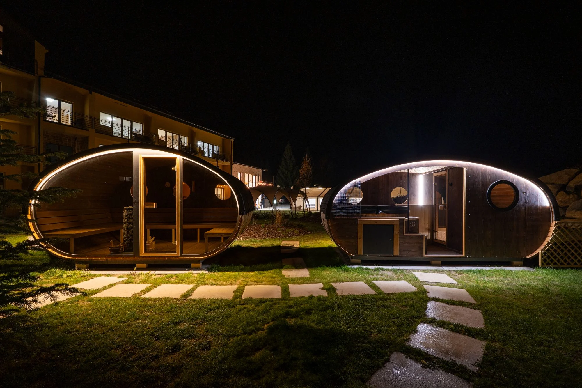 Štýlové apartmány na Liptove: strava, výhľad na hory aj wellness v hobitích domčekoch – Obrázok 5