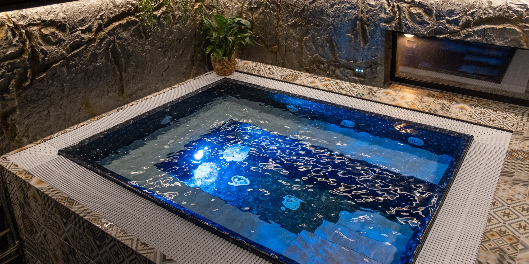 Rodinný penzión pri Muránskej planine - raňajky, privátny wellness, Obrovisko aj múzeum Litterra – Obrázok 3