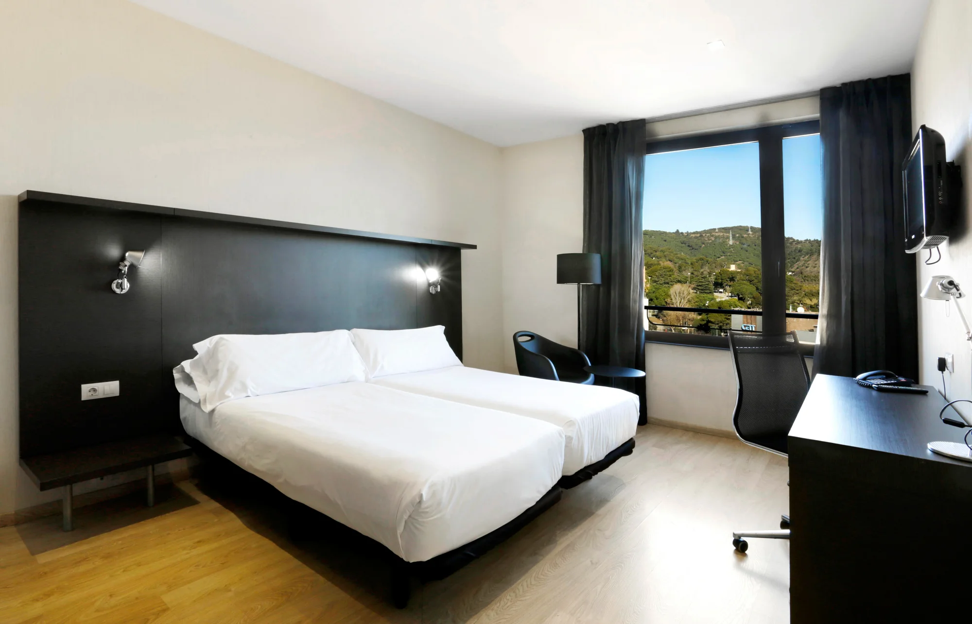 Moderný 4* hotel v Barcelone s raňajkami a dobrou dostupnosťou do centra – Obrázok 2