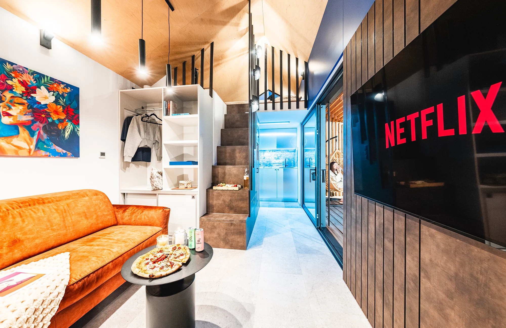Za romantikou do Ostravy: tiny house s kuchyňou, Netflixom aj terasou s posedením – Obrázok 4