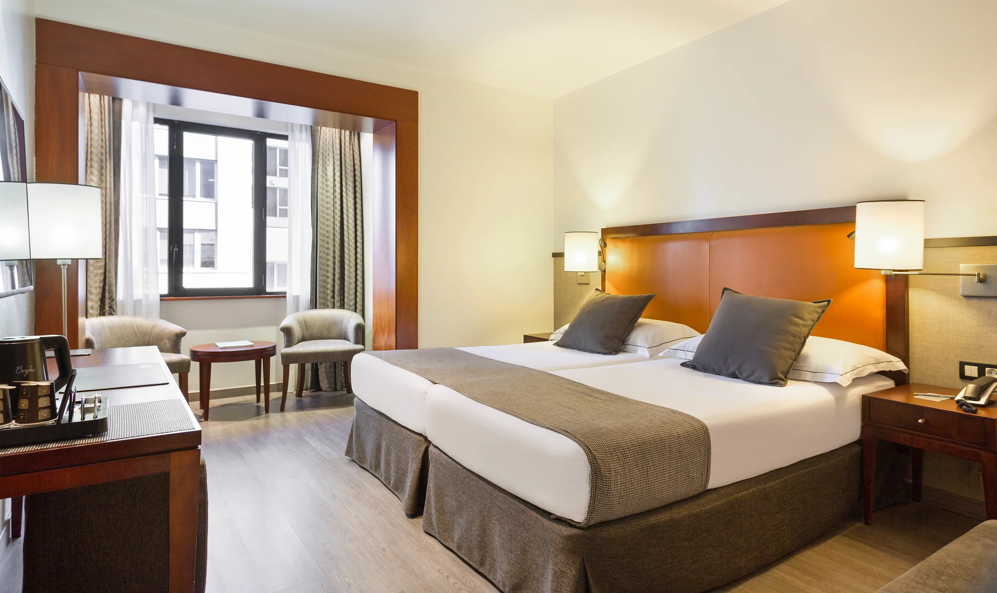 Dovolenka v Barcelone: 4* hotel s bohatými raňajkami a saunou, 2 km od Sagrada Família – Obrázok 2