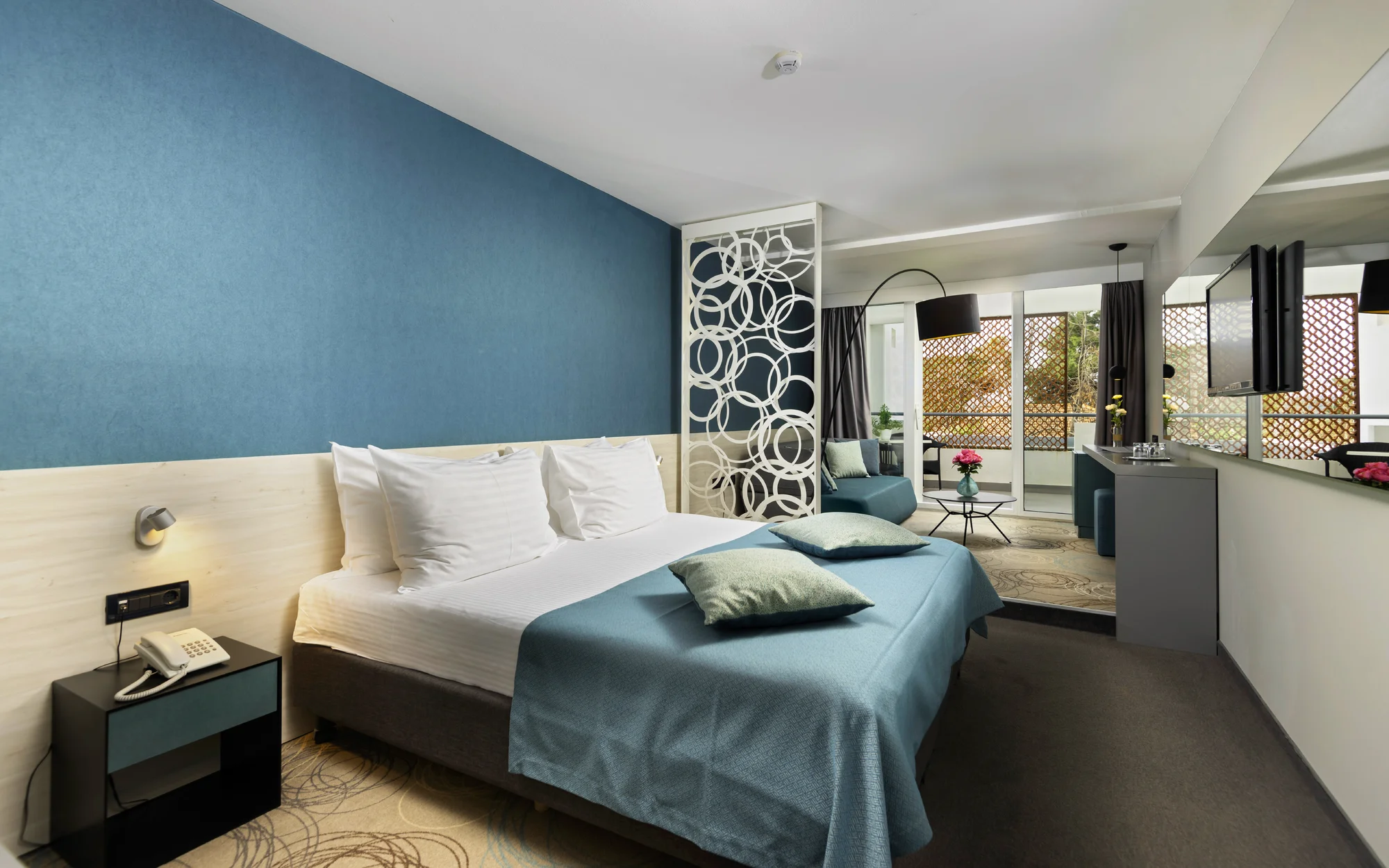 Moderný hotel v Zadare priamo pri mori s raňajkami, polpenziou alebo plnou penziou a bazénom – Obrázok 2