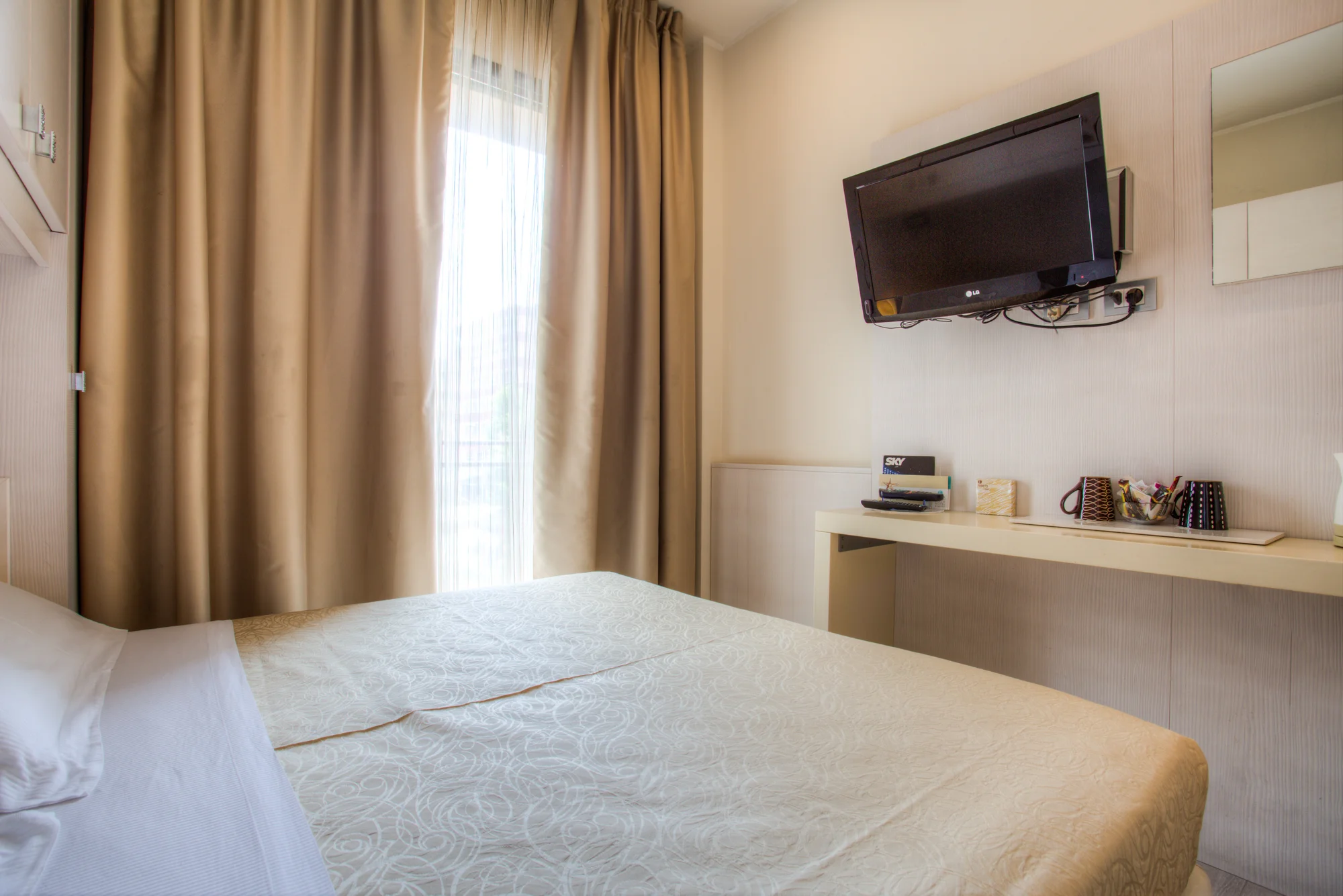 Relax v Rimini: hotel priamo pri pláži, raňajky, polpenzia alebo plná penzia, bazén aj wellness – Obrázok 5