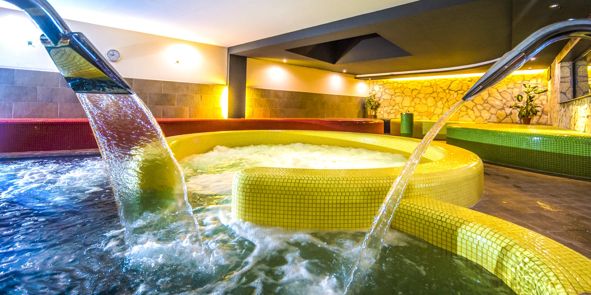 Luxusná dovolenka na zámku: neobmedzený wellness aj polpenzia, 2 deti ZADARMO – Obrázok 2