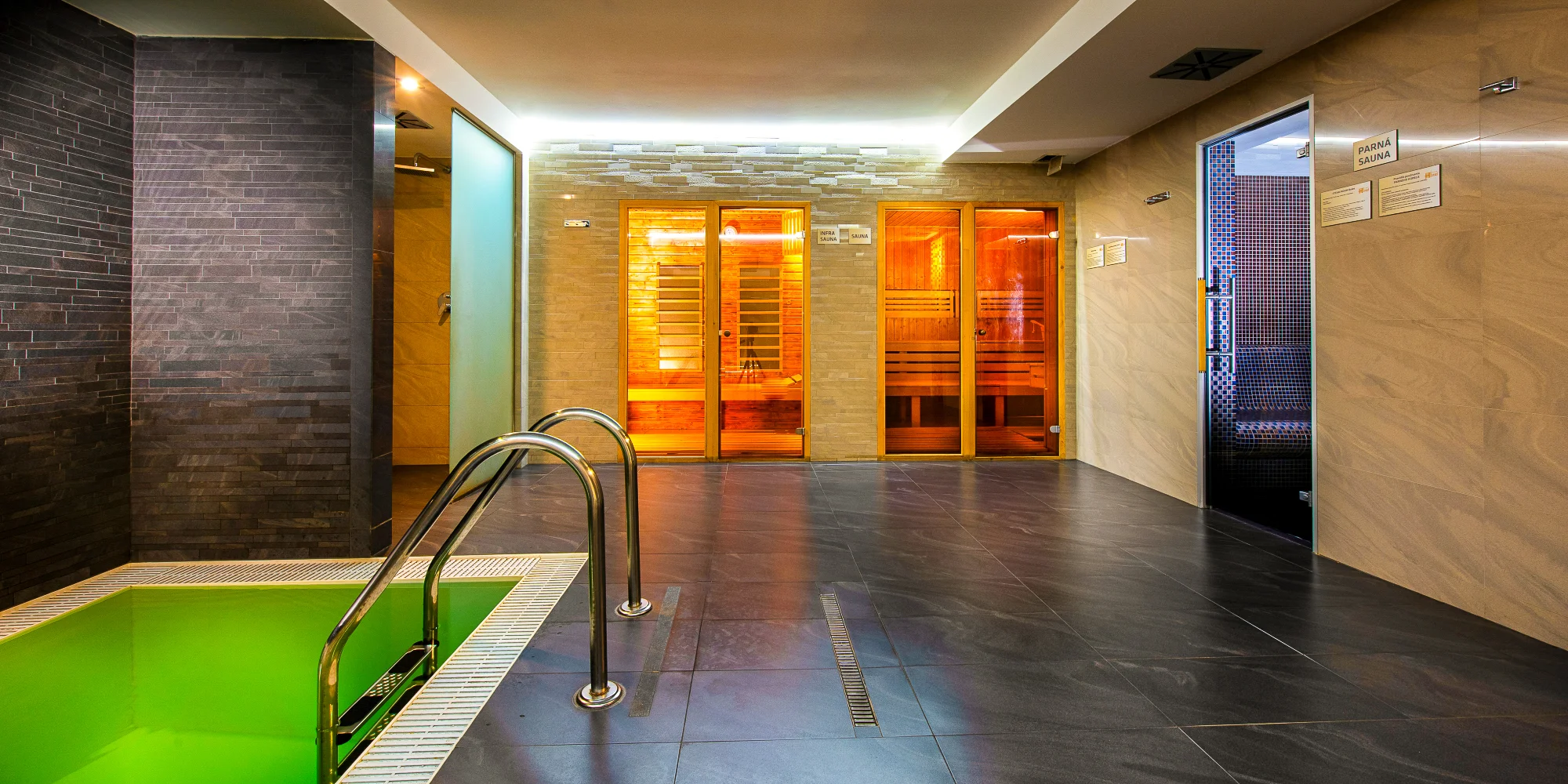 Romantický pobyt pod Vysokými Tatrami s raňajkami, wellness a zľavami na aktivity – Obrázok 4