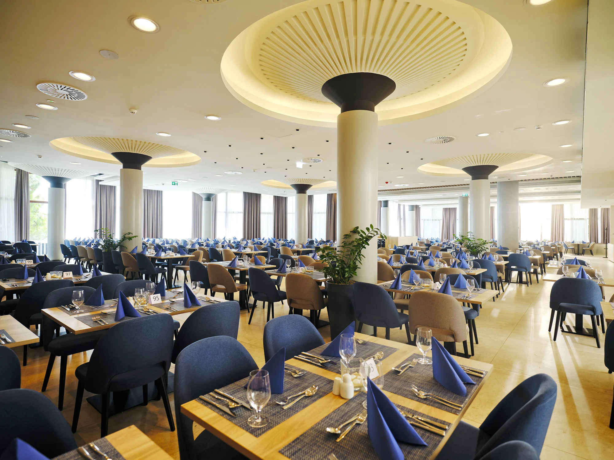 Dovolenka v Portoroži: 4* hotel s raňajkami alebo polpenziou, bazény, dieťa do 12,9 rokov zdarma – Obrázok 3