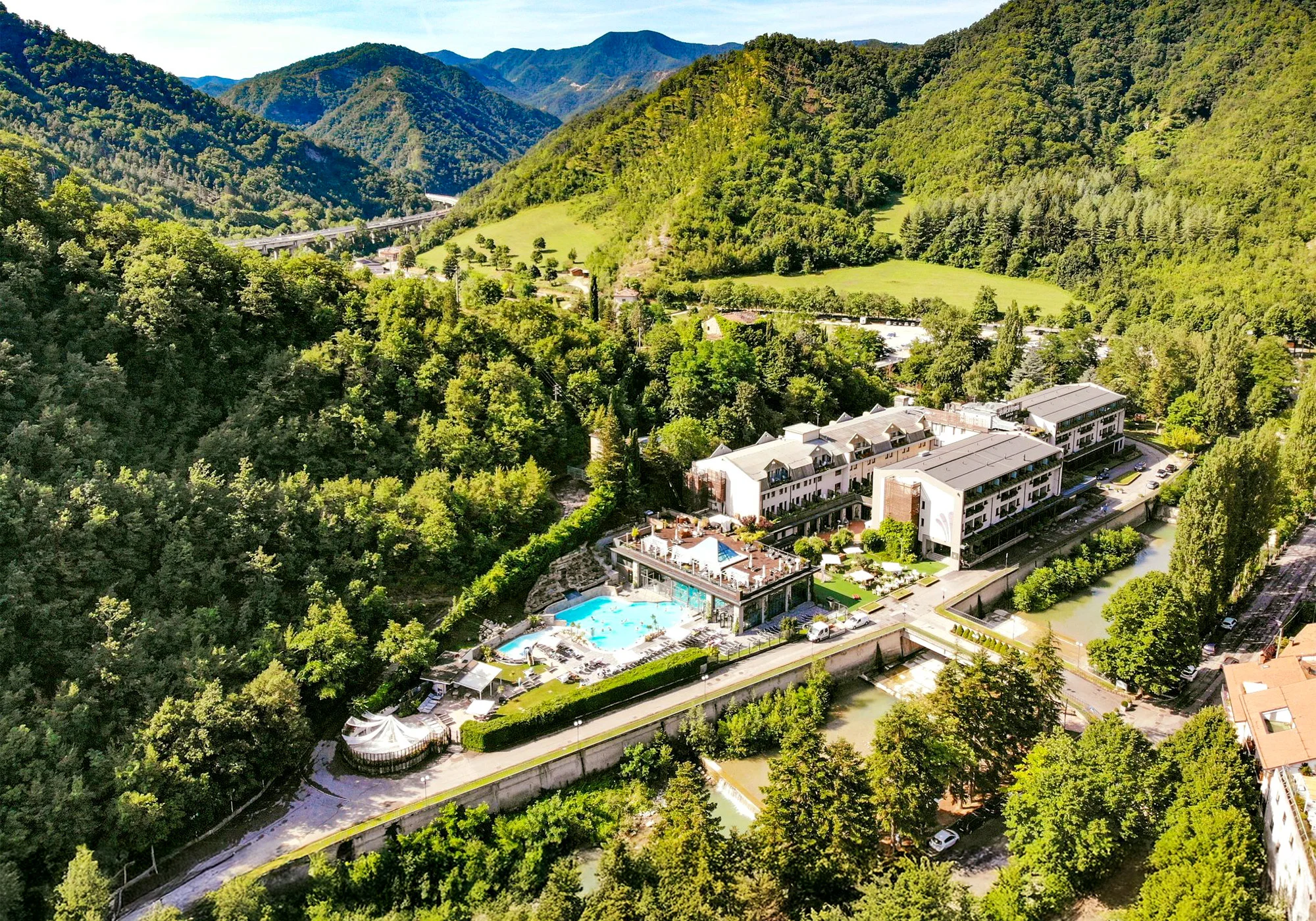 Dokonalý taliansky relax: 4* rezort s plnou penziou, termálne bazény a vyžitie pre deti – Obrázok 2