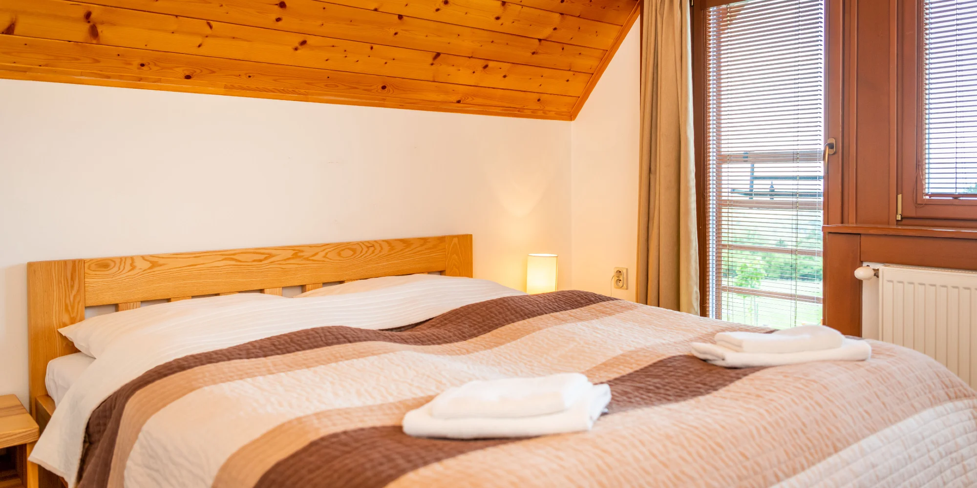 Útulné apartmány pri Bojniciach: relax na vidieku, výhľad na hory a vôňa čerstvého pečiva na raňajky – Obrázok 3