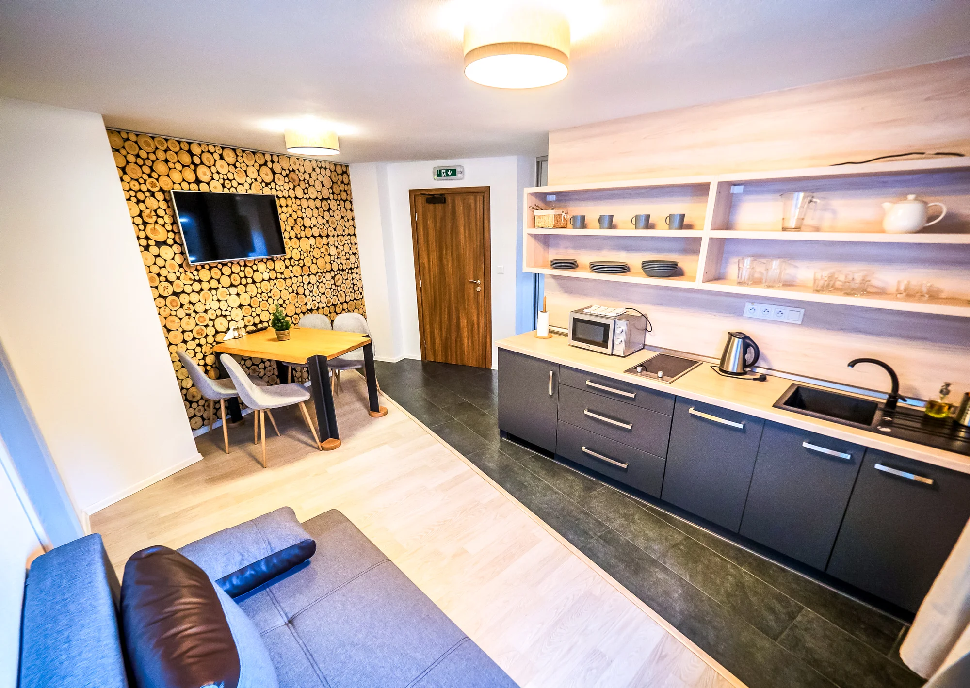 Pobyt v luxusných apartmánoch alebo v štúdiu s krbom: infrasauna v cene, privátna kaďa od 3 nocí – Obrázok 6