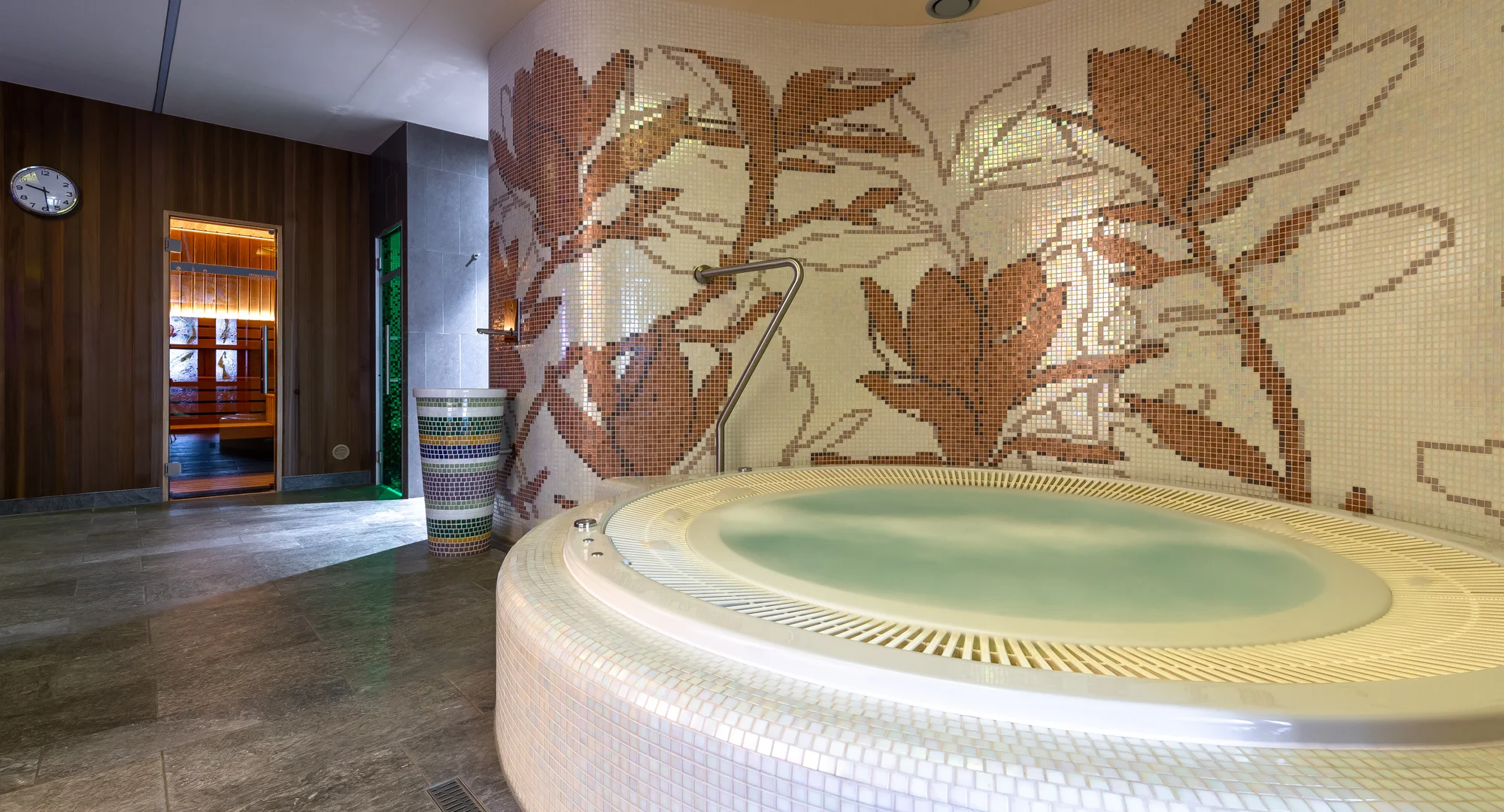 Privátny wellness s fľašou Prosecca pre 2 osoby v historickom centre Banskej Štiavnice – Obrázok 4