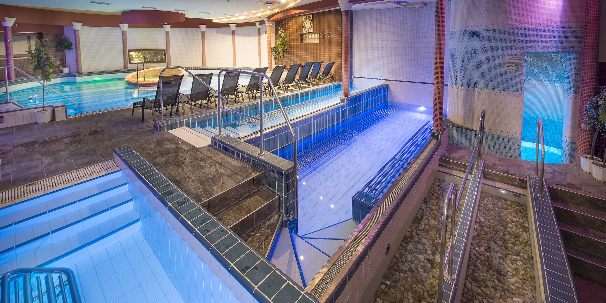 Wellness pobyt v hoteli Therma Nea: neobmedzené bazény, sauny a 2 deti zdarma, wellness v deň odchodu grátis