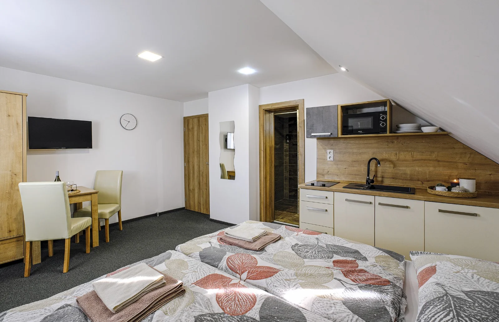 Pobyt v Bešeňovej v štúdiu, apartmáne alebo vile: do aquaraku aj na výlety – Obrázok 6