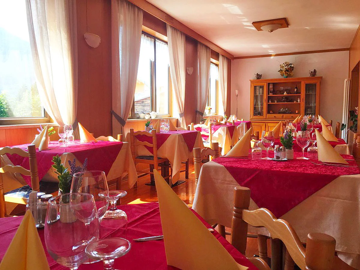 Talianske Alpy: horský hotel s polpenziou a turistickou kartou až pre 9 osôb – Obrázok 4