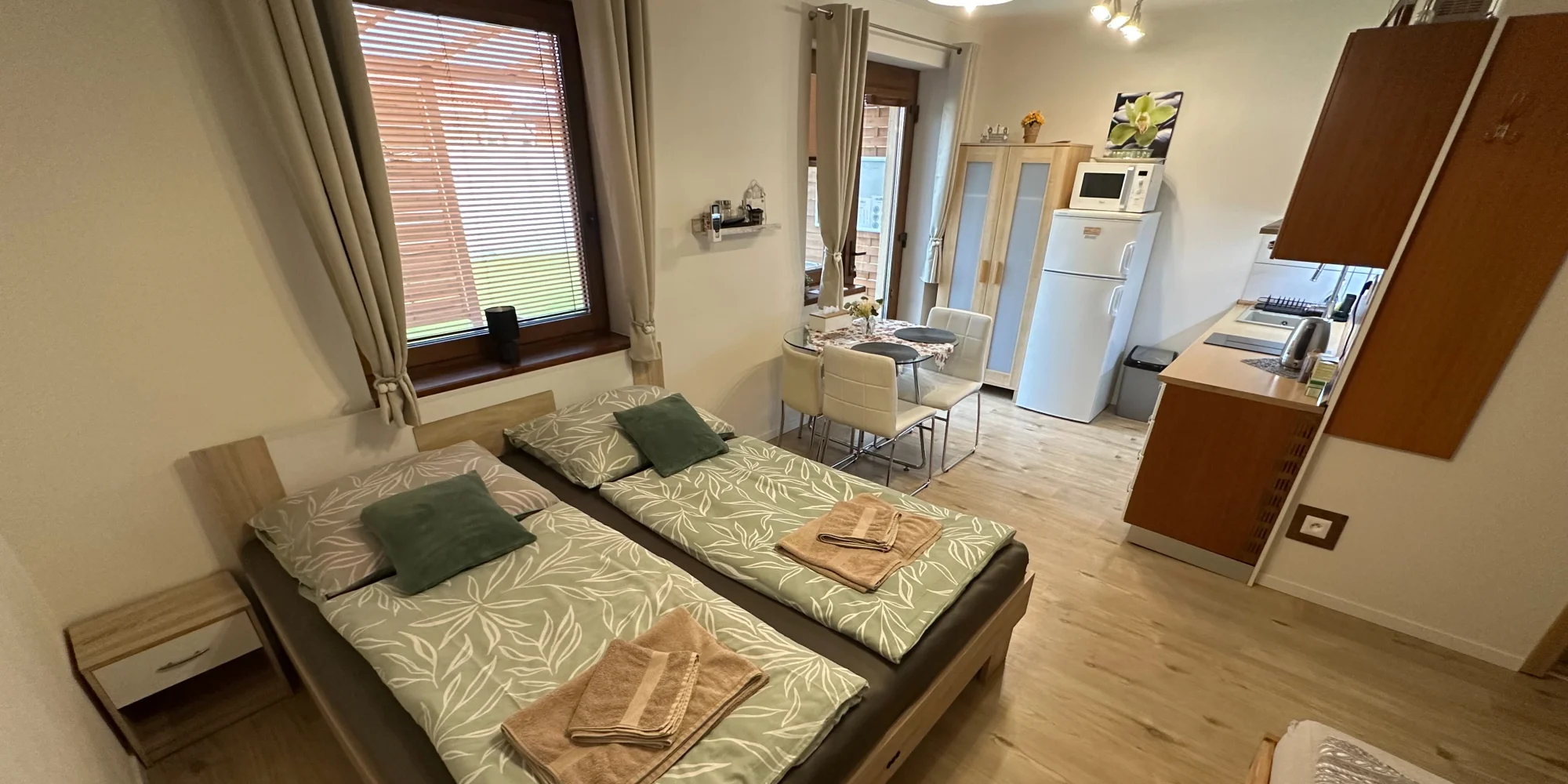 Nové štúdiá a apartmány s terasou na skok od termálneho kúpaliska Nesvady + zľava na vstup – Obrázok 4