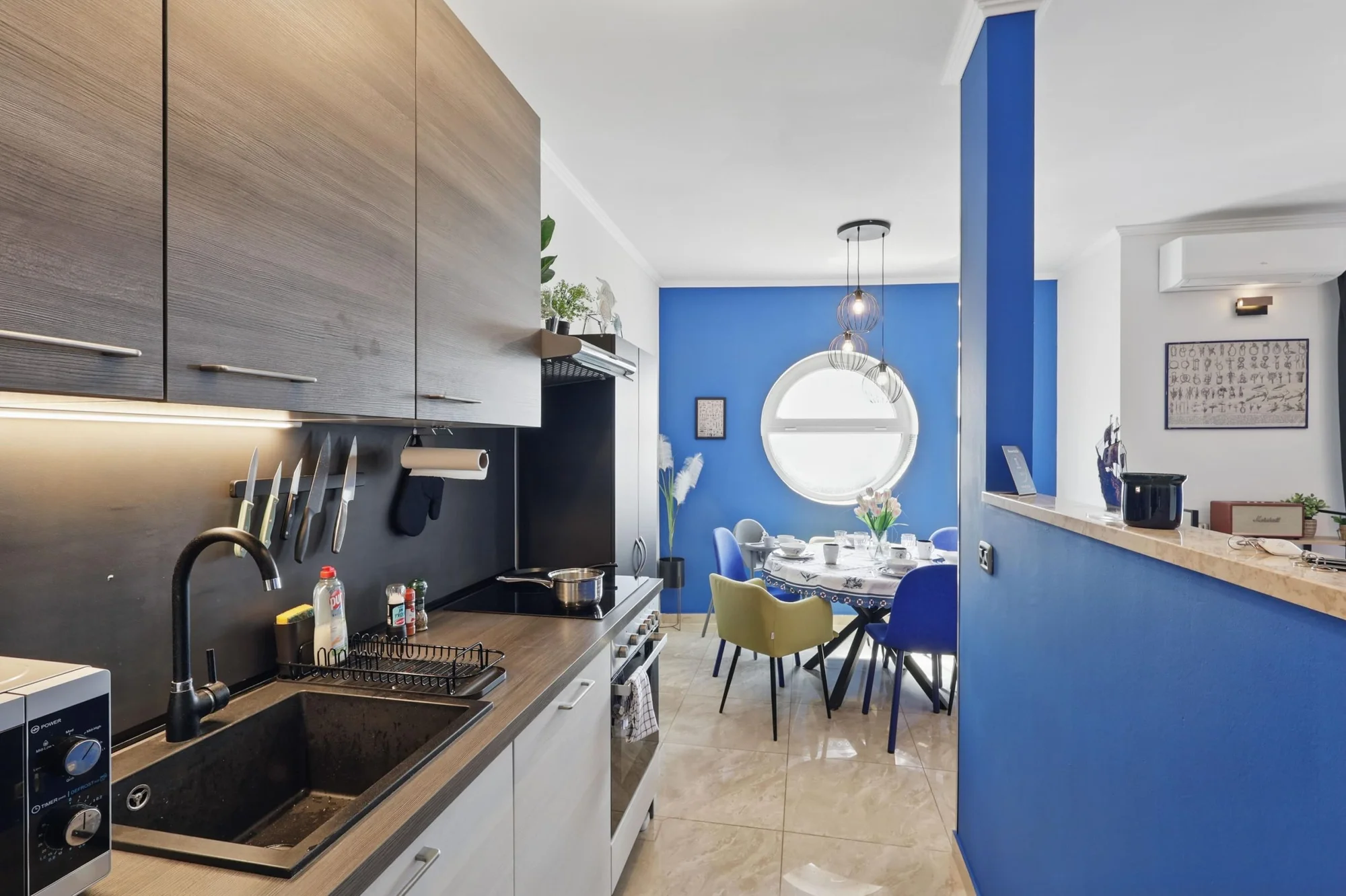 Apartmán v Chorvátsku len kúsok od pláže, s kuchyňou, klimatizáciou a bazénom – Obrázok 6