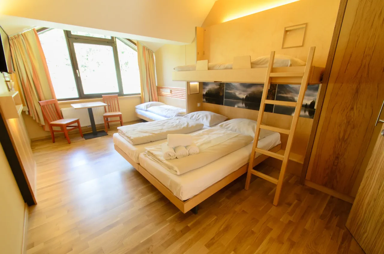 Rodinná dovolenka v Rakúsku: 3* alpský hotel s raňajkami alebo polpenziou, sauna, turistika – Obrázok 4