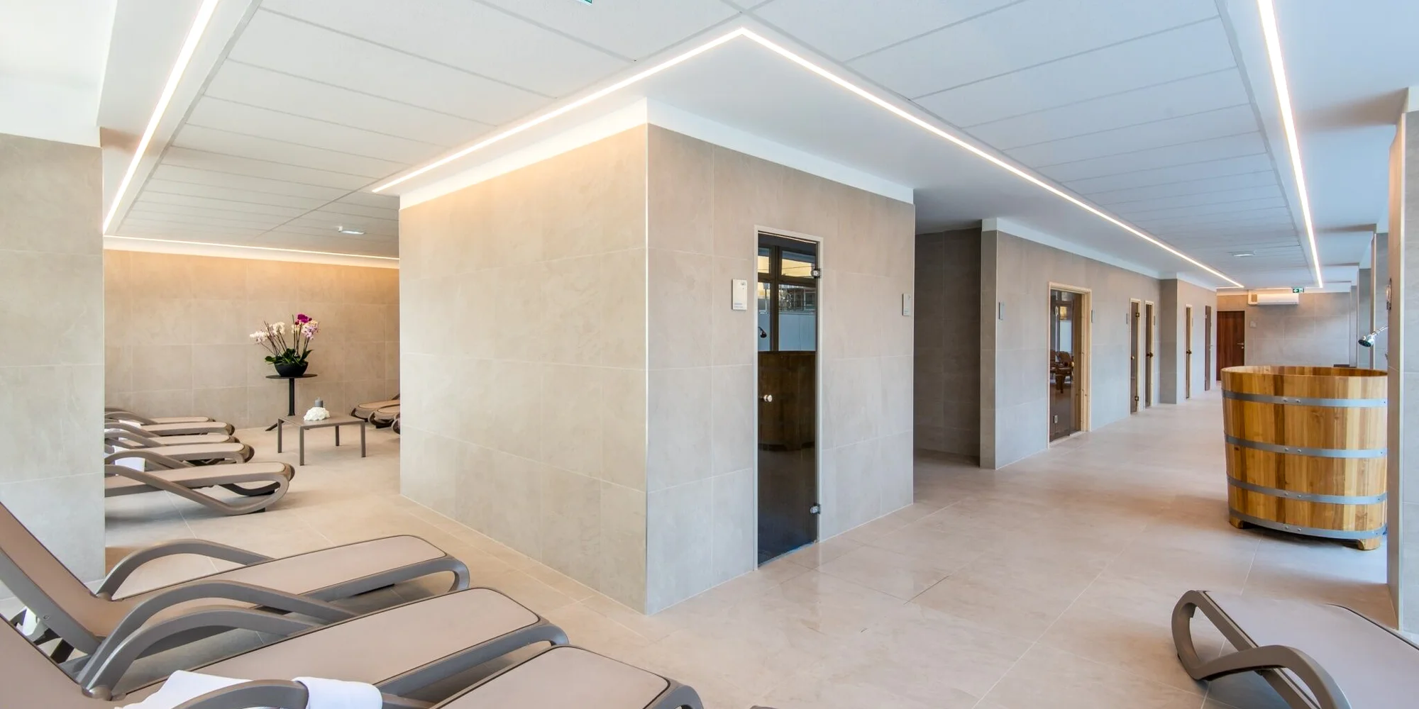 Wellness pobyt so vstupom do termálneho jazera Hévíz, polpenziou a masážou – Obrázok 4