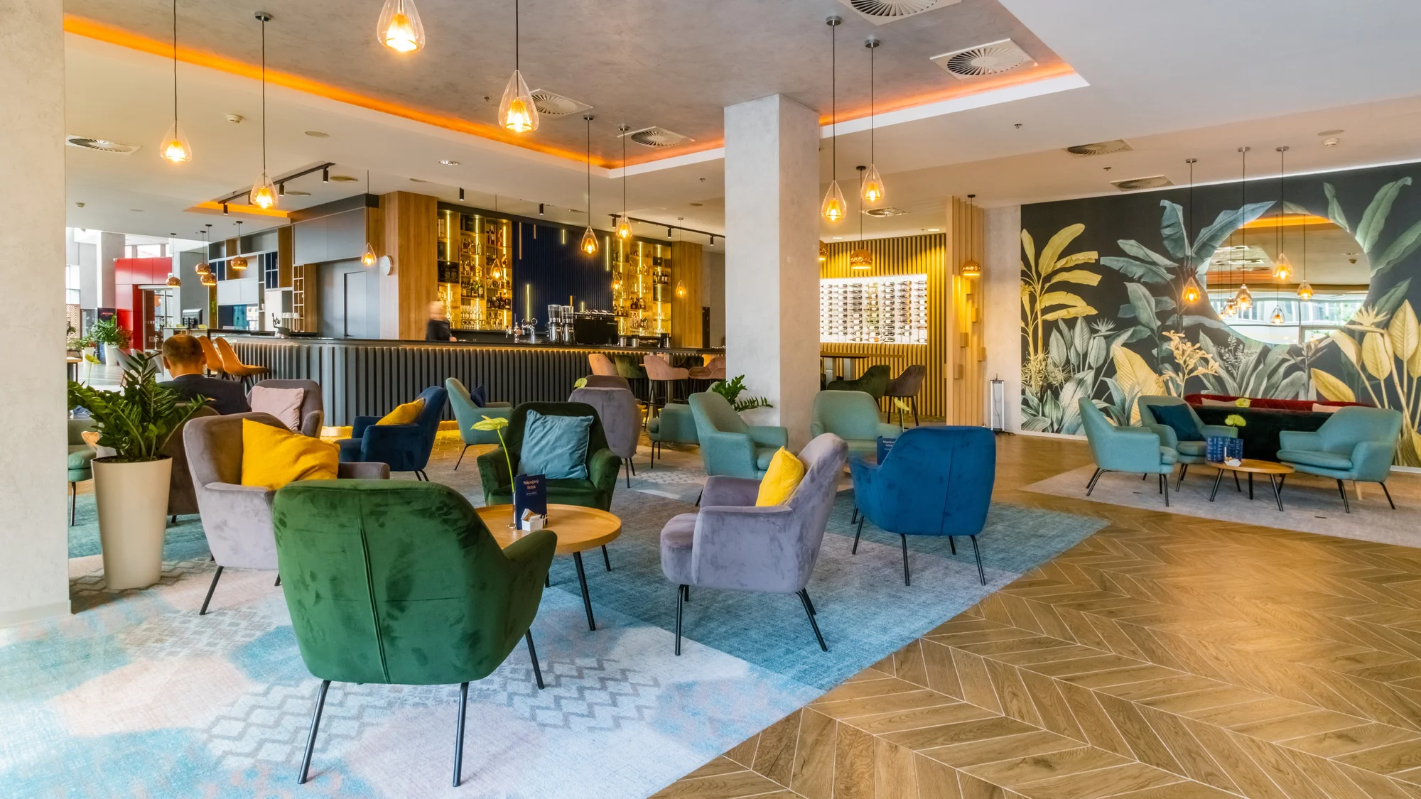 Wellness pobyt v 4* hoteli Holiday Inn s panoramatickým výhľadom na mesto – Obrázok 2