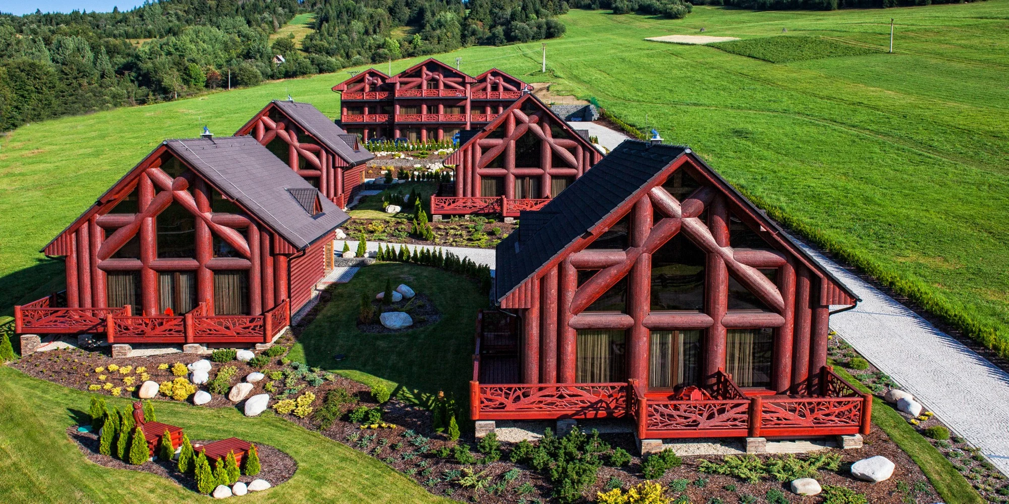 Pobyt s noblesou: luxusné chaty s výhľadom na Belianske Tatry, vlastná sauna a jacuzzi na terase