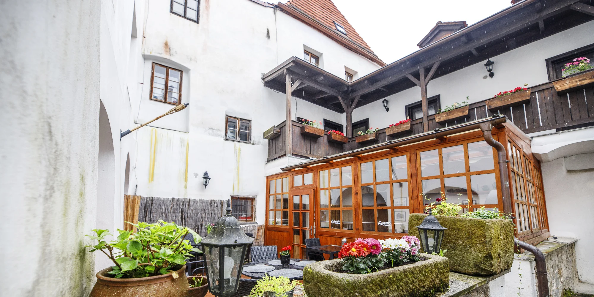 Pobyt v srdci Českého Krumlova s raňajkami a vínom: izba alebo apartmán až pre 5 osôb – Obrázok 3
