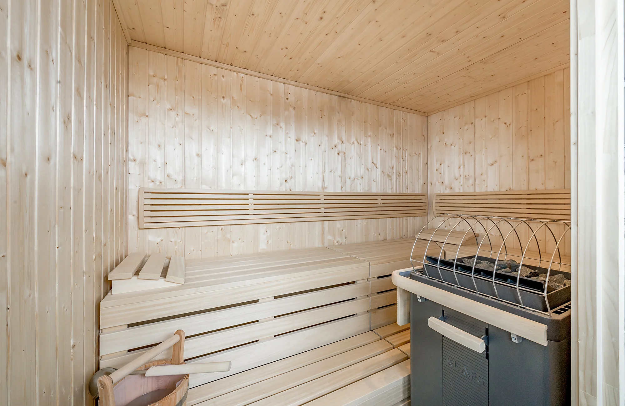 Boutique hotel v Seefelde: strešné wellness a raňajky, v zime lyže, v lete kúpanie v jazere – Obrázok 4