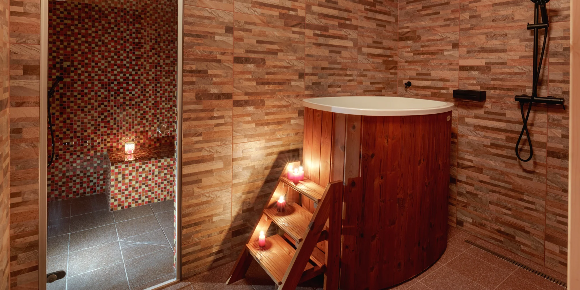Apartmánové ubytovanie s wellness na skok od termálneho komplexu Podhájska – Obrázok 2