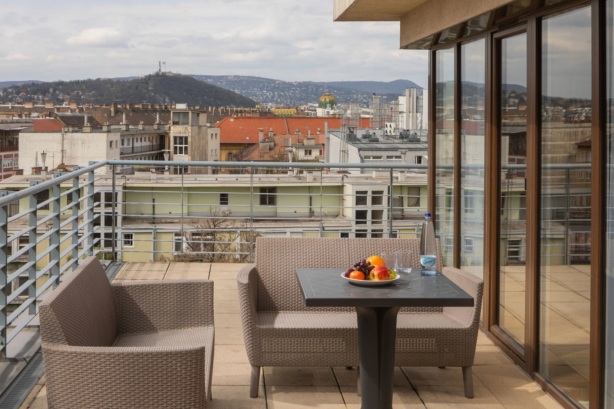 Oceňovaný rodinný apartmánový hotel v Budapešti: priestranné apartmány s terasou aj raňajkami – Obrázok 6
