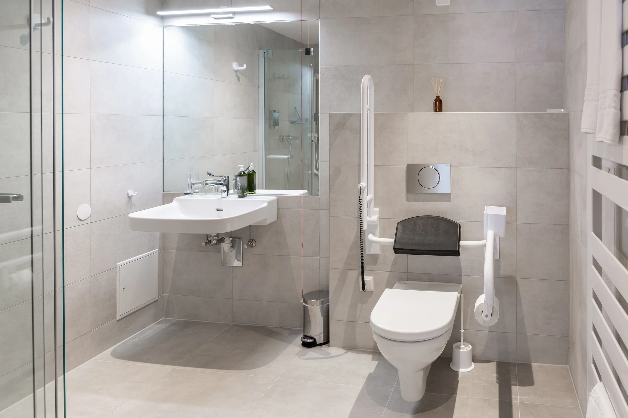 Gutensteinské Alpy: 4* zámocký hotel s raňajkami alebo polpenziou a wellness s rozlohou 400 m² – Obrázok 5