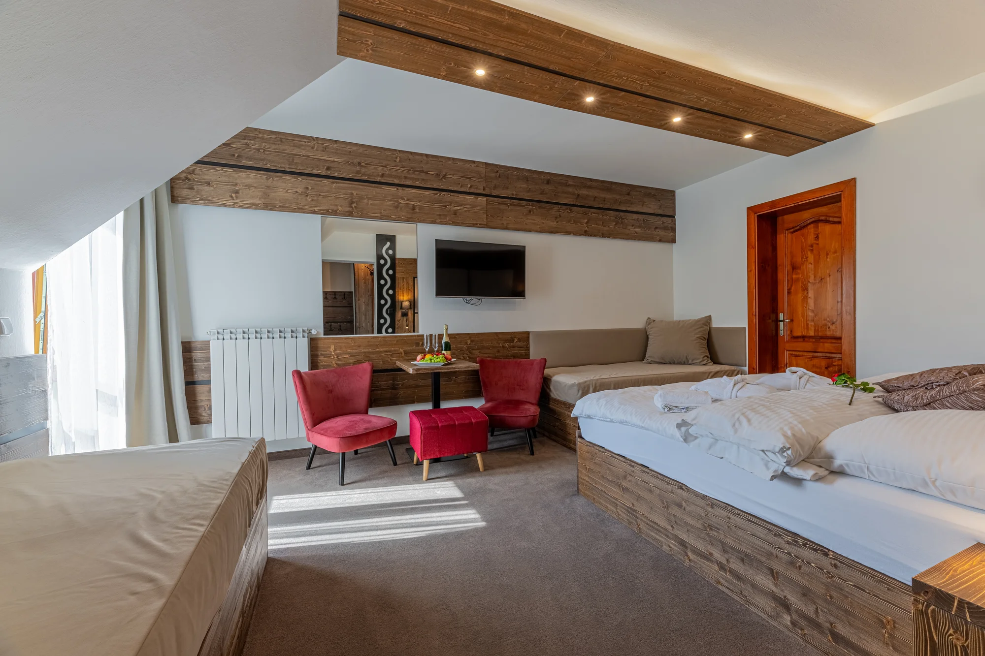 Rodinný penzión s nádherným výhľadom na Belianske Tatry: raňajky a neobmedzený wellness – Obrázok 6