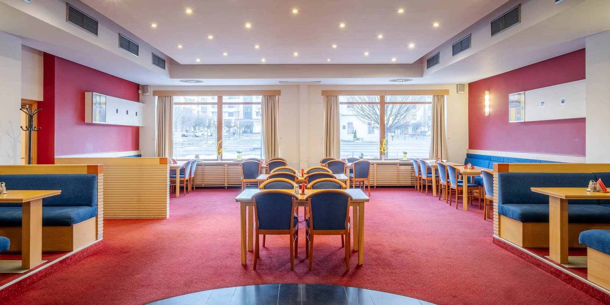 Príjemný hotel v centre Jeseníka: v cene raňajky alebo polpenzia, možnosť sauny – Obrázok 3
