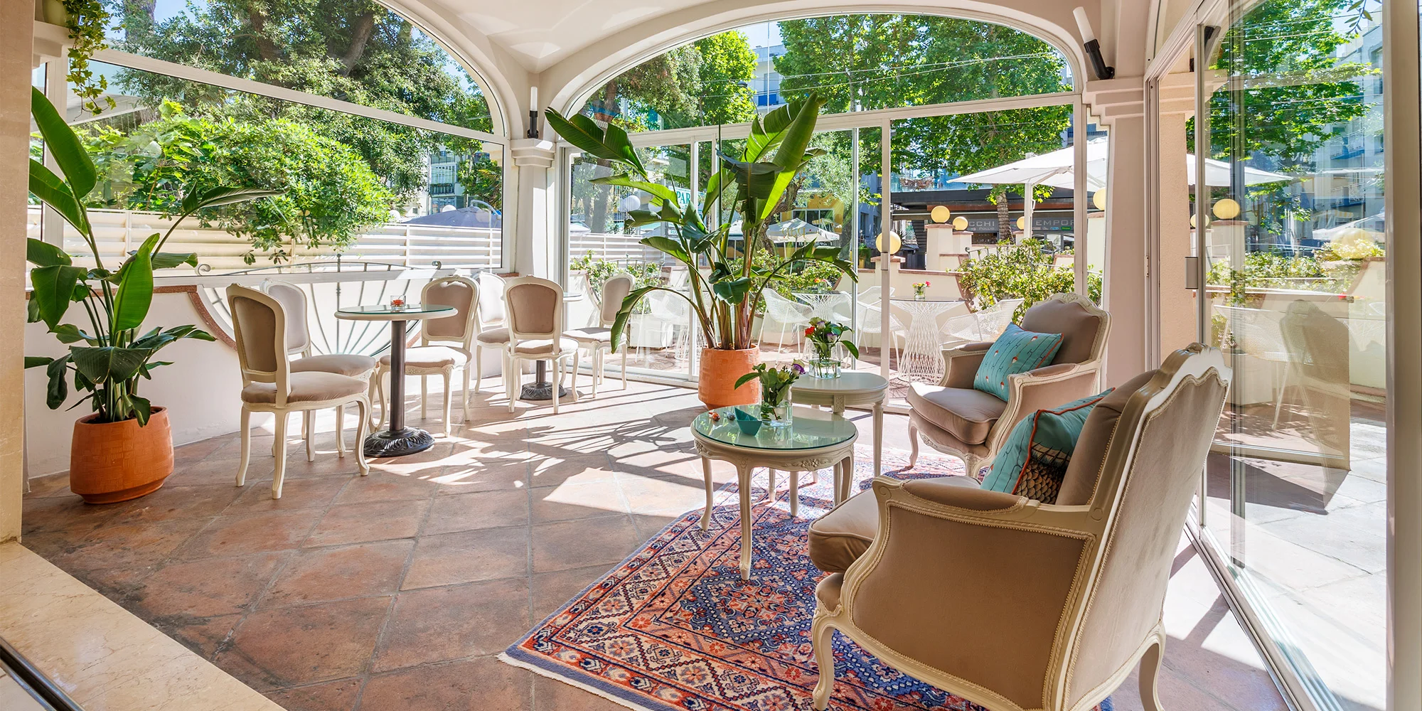 Rodinná dovolenka v Rimini: 4* hotel s raňajkami, bazénom a vírivkou, priamo pri pláži – Obrázok 2